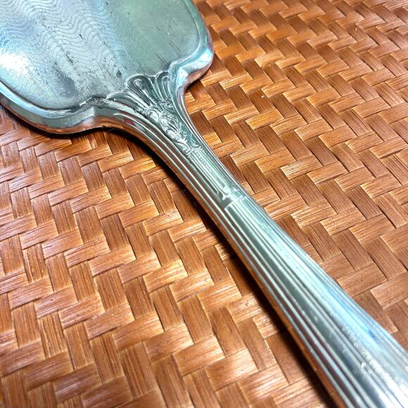 Vintage Wallace Silverplate Hand Mirror – Art Deco Vanity Mirror with Etched “E” - Picture 7 of 14